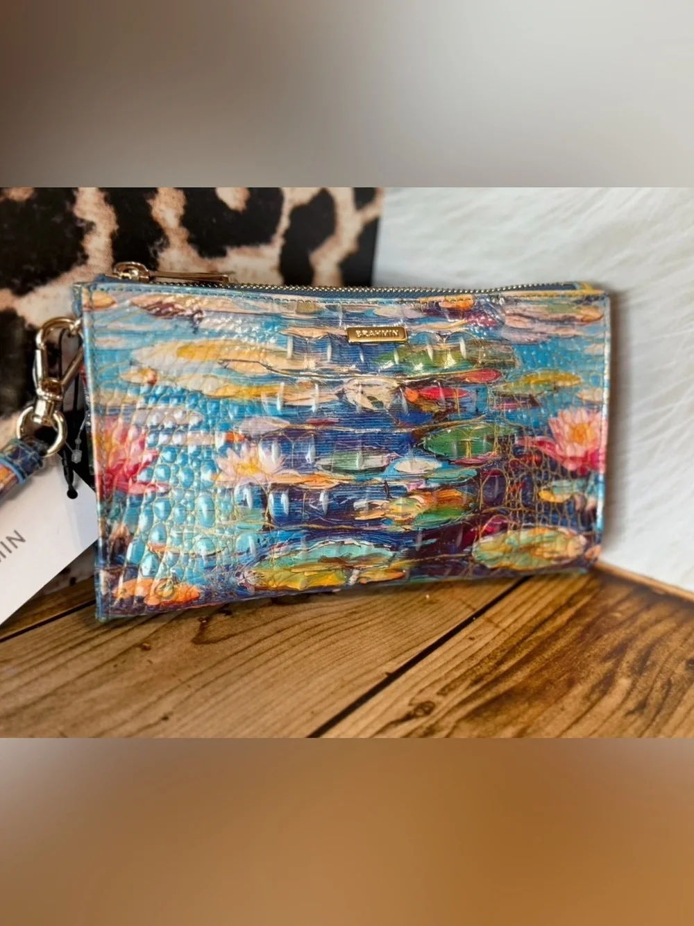 New Brahmin Melbourne DAISY Zip Wristlet Clutch WATERLILY Floral HTF NWT
